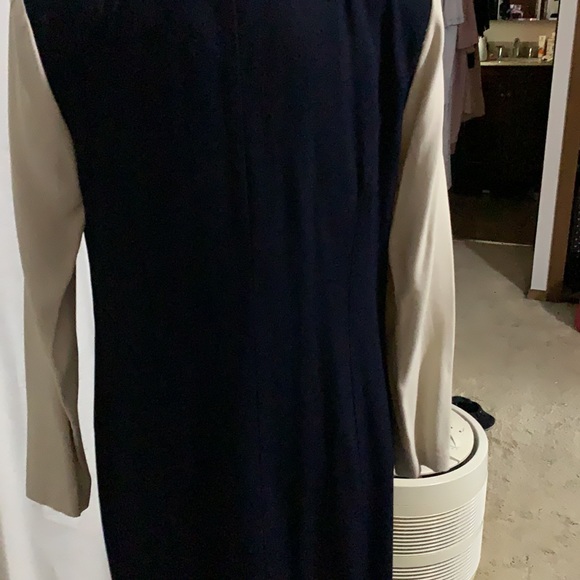 Dress - Picture 3 of 4